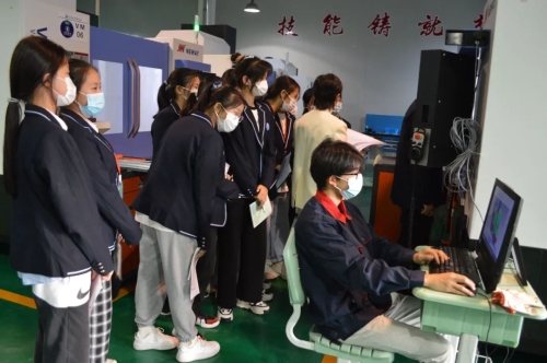 修补“折翼”的青春——专门矫治教育帮助罪错未成年人迷途知返健康成长(图1)